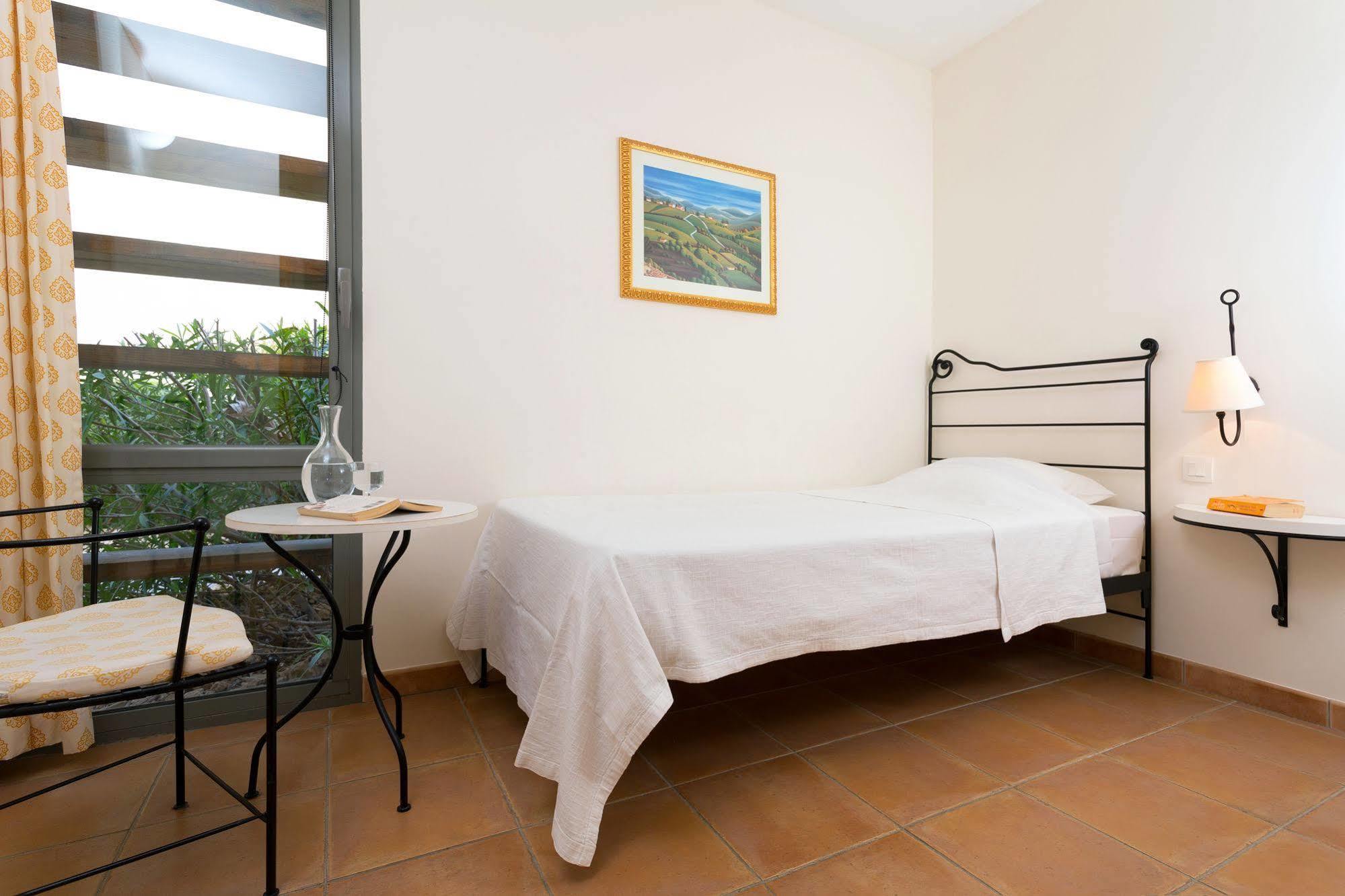 Madame Vacances Domaine Du Provence Country Club Service Premium Saumane-de-Vaucluse Ngoại thất bức ảnh