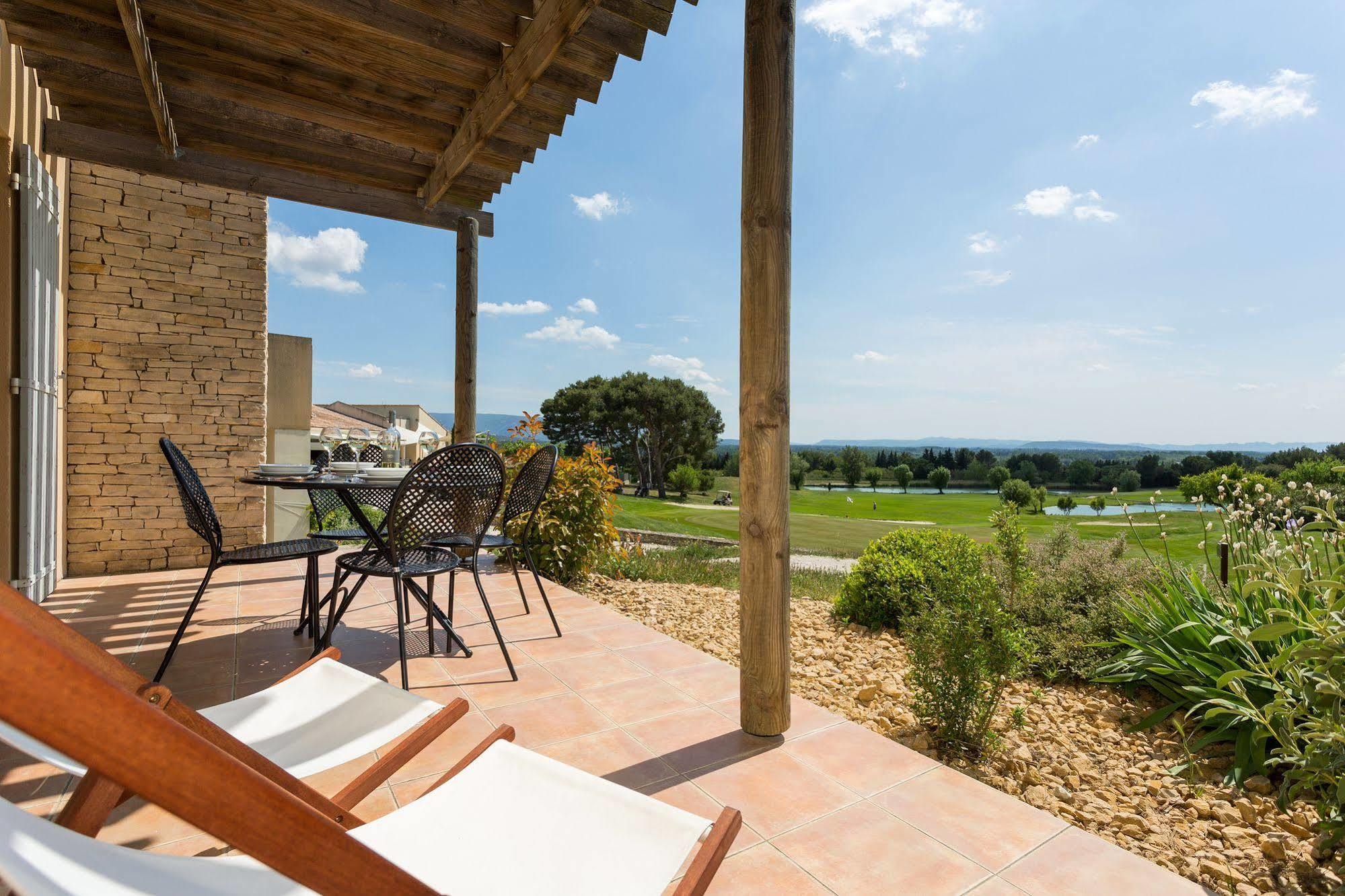 Madame Vacances Domaine Du Provence Country Club Service Premium Saumane-de-Vaucluse Ngoại thất bức ảnh