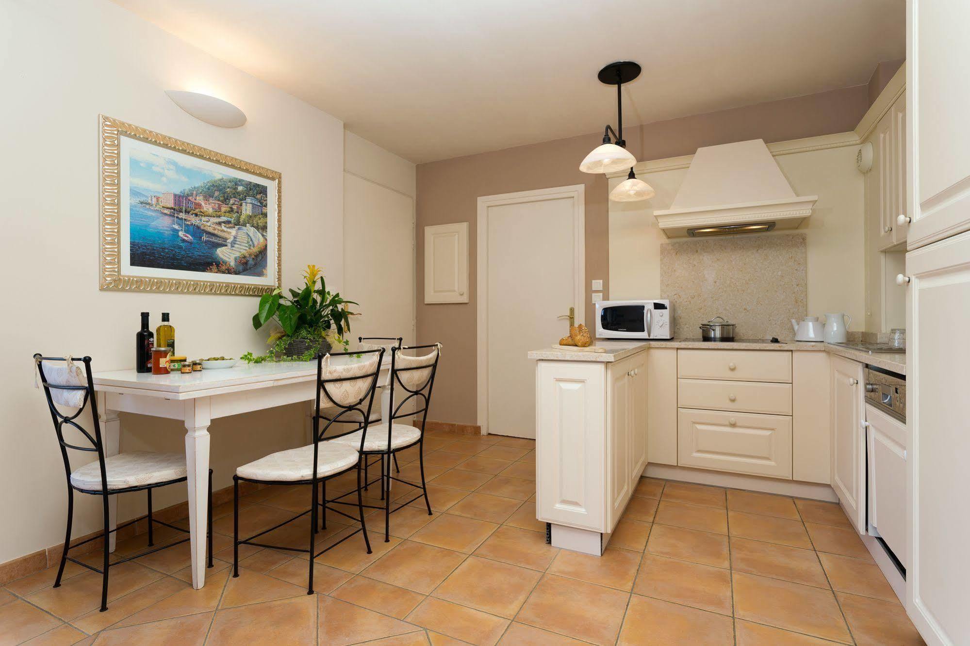 Madame Vacances Domaine Du Provence Country Club Service Premium Saumane-de-Vaucluse Ngoại thất bức ảnh