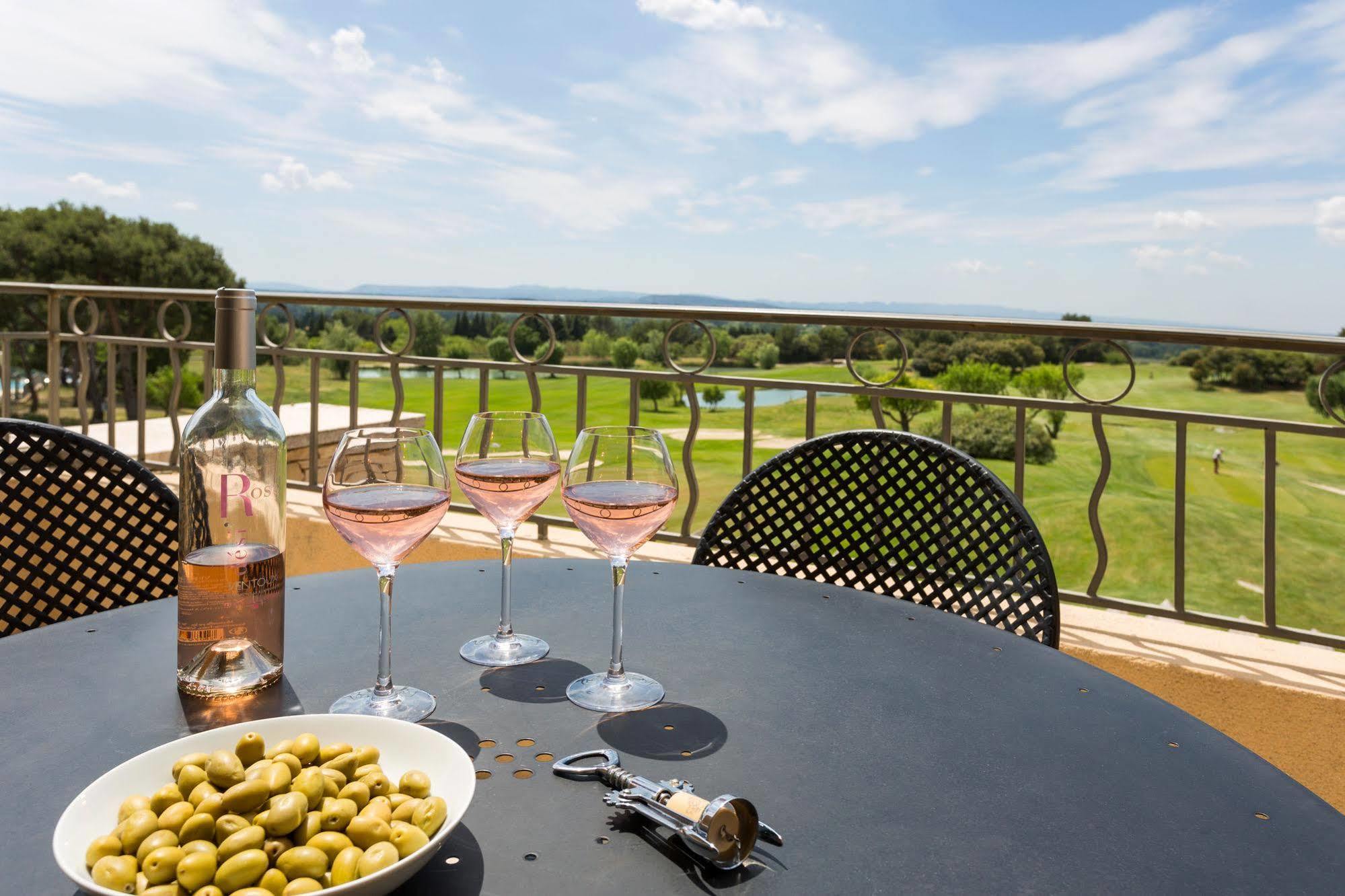 Madame Vacances Domaine Du Provence Country Club Service Premium Saumane-de-Vaucluse Ngoại thất bức ảnh